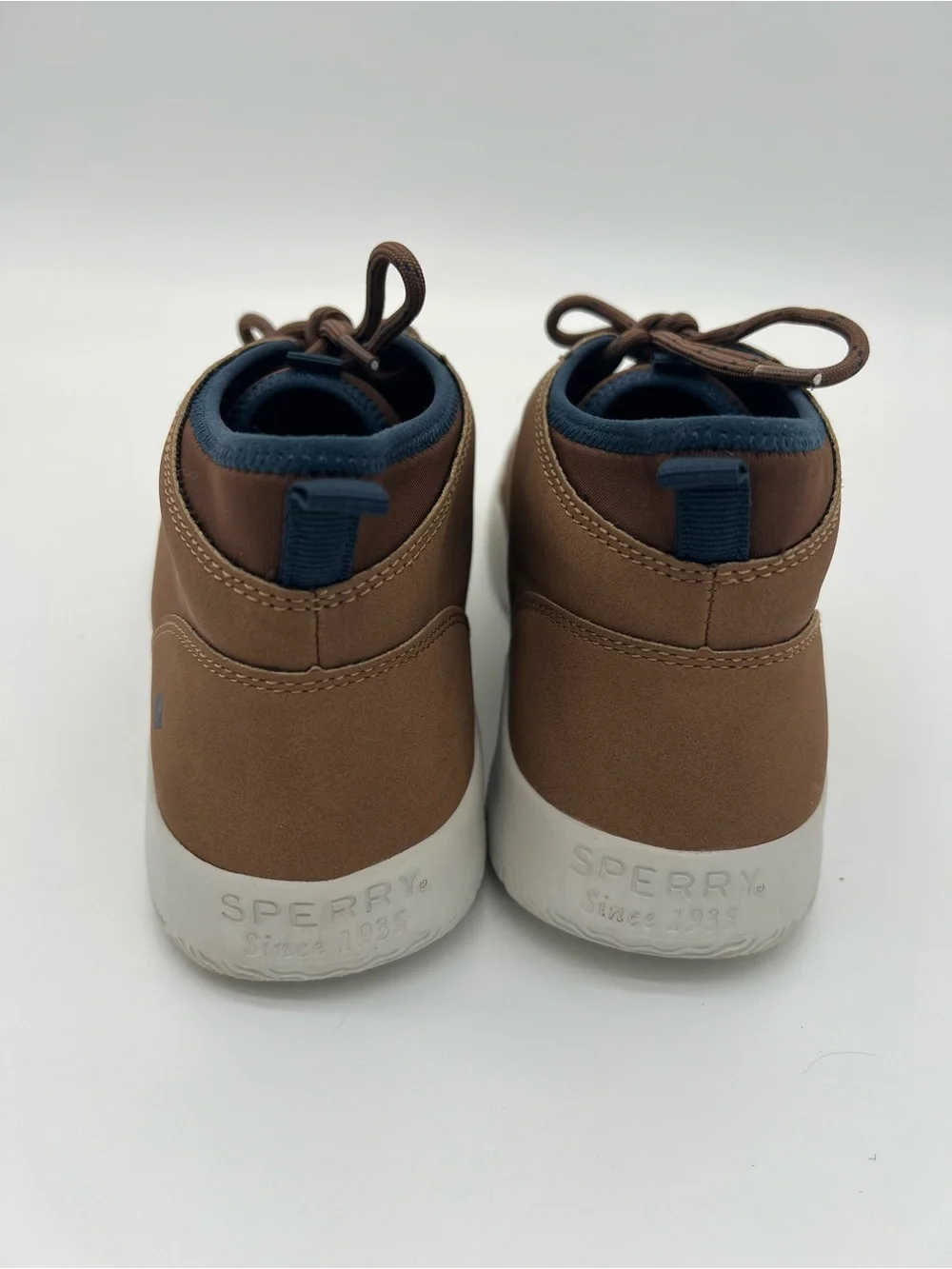 Sperry Kid’s Brown Coastal Break Chukka Lace-Up Boots size 7